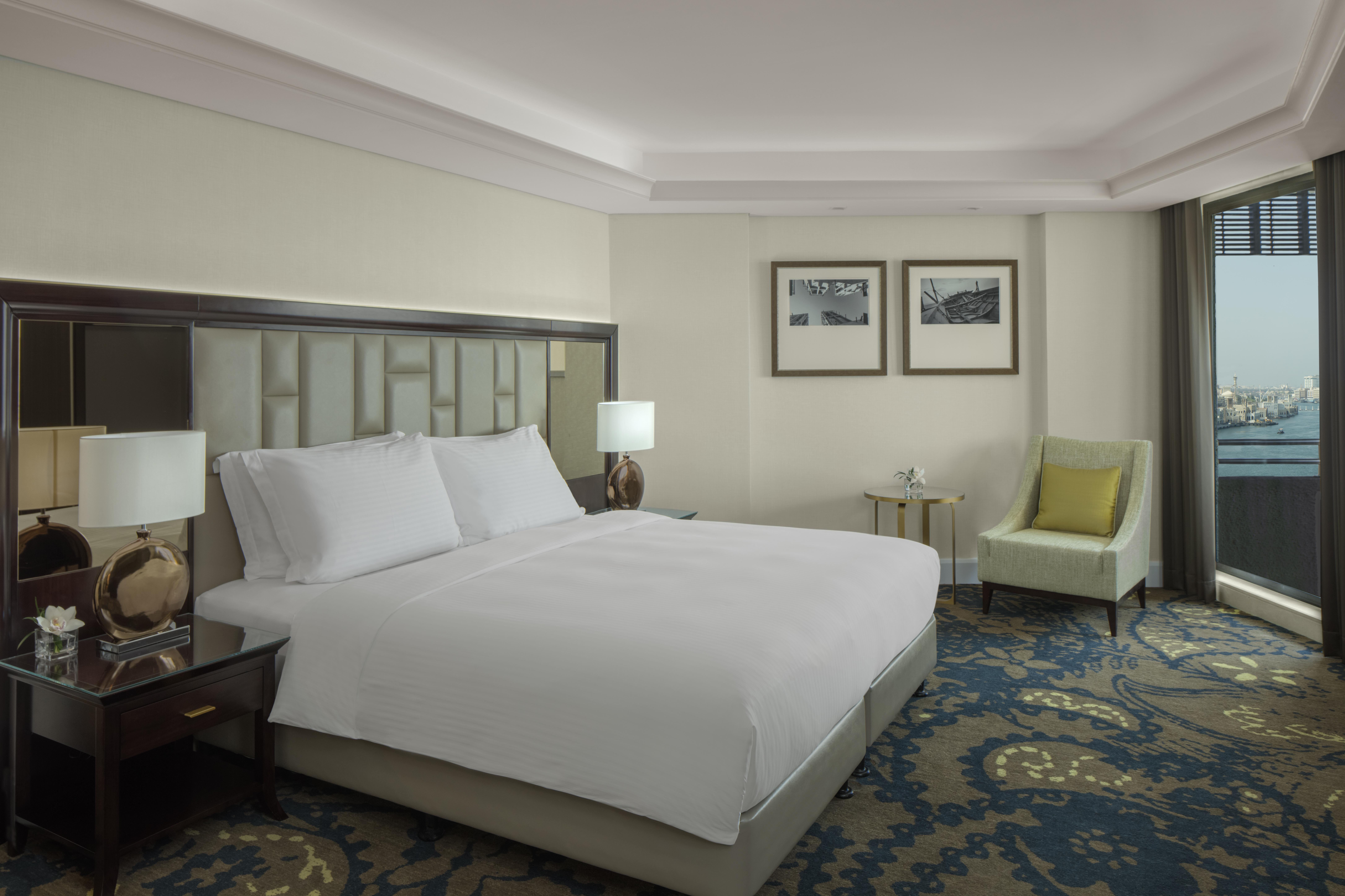 Radisson Blu Hotel, Dubai Deira Creek Екстер'єр фото